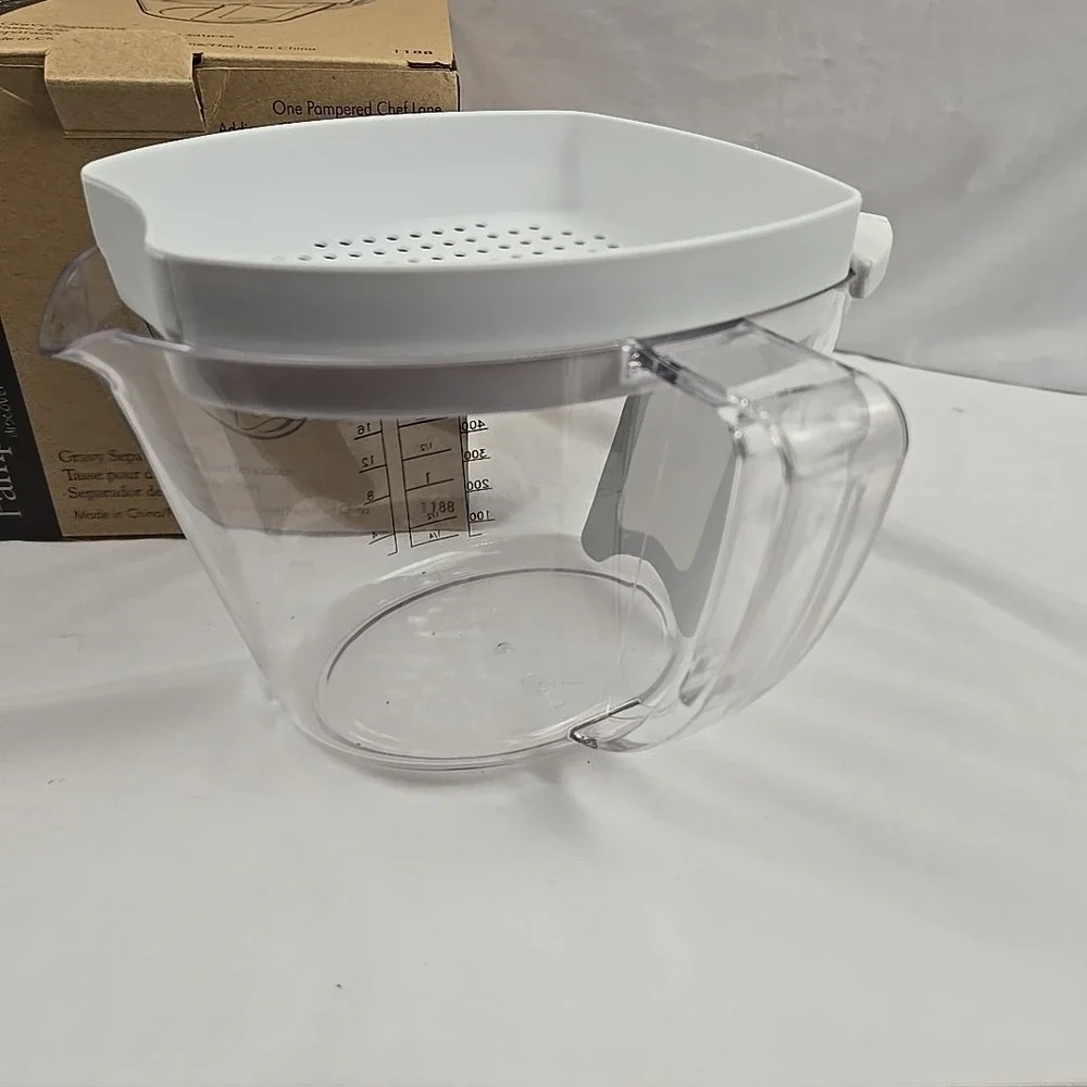 THE PAMPERED CHEF GRAVY SEPARATOR 4‎ CUP HANDLE In Box